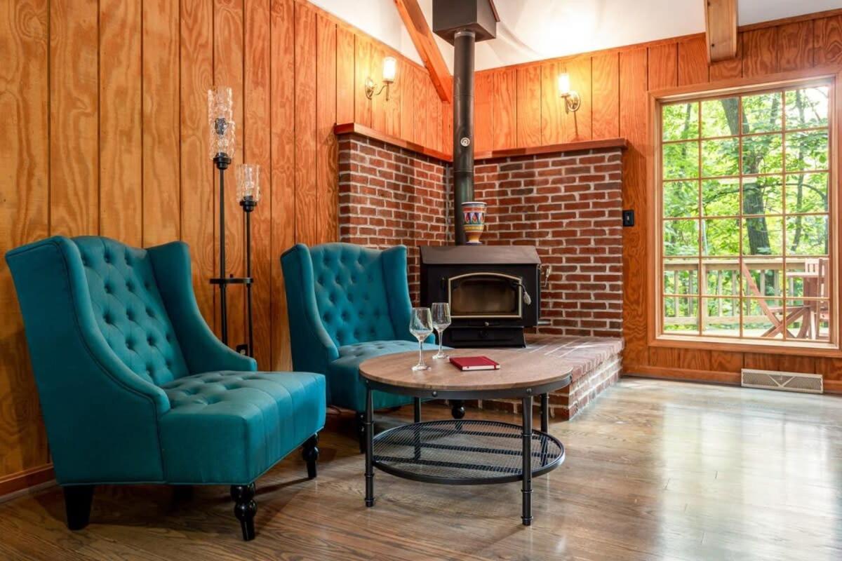 Huge Cabin W Hot Tub, Deck, Grill, Fire Pit, Wifi Berkeley Springs Exteriér fotografie