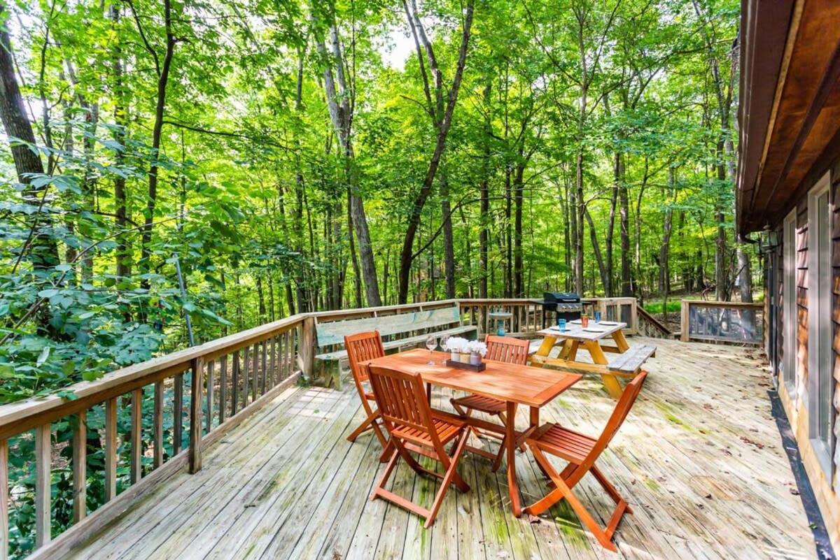 Huge Cabin W Hot Tub, Deck, Grill, Fire Pit, Wifi Berkeley Springs Exteriér fotografie