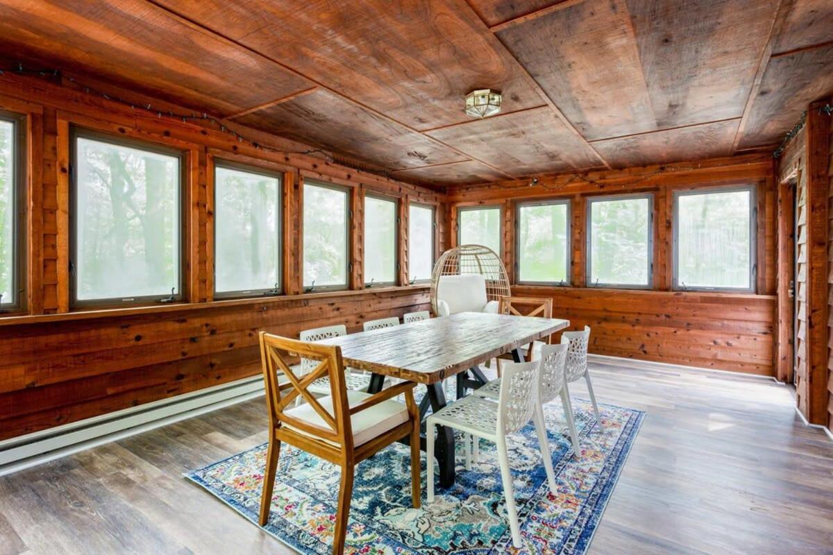 Huge Cabin W Hot Tub, Deck, Grill, Fire Pit, Wifi Berkeley Springs Exteriér fotografie