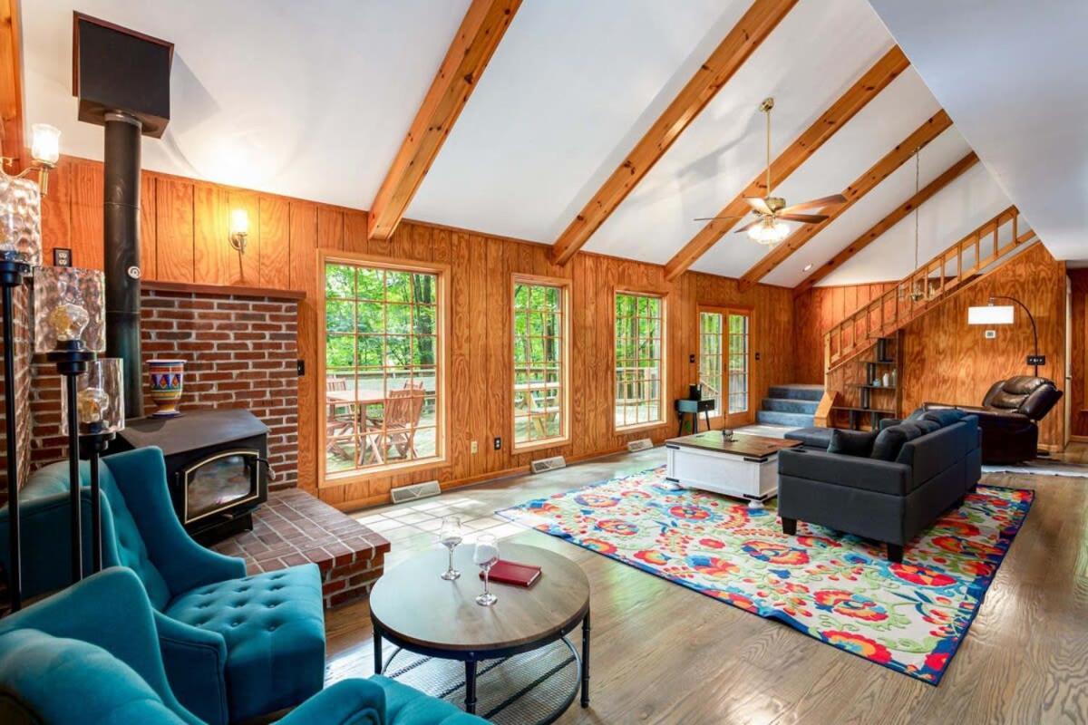 Huge Cabin W Hot Tub, Deck, Grill, Fire Pit, Wifi Berkeley Springs Exteriér fotografie
