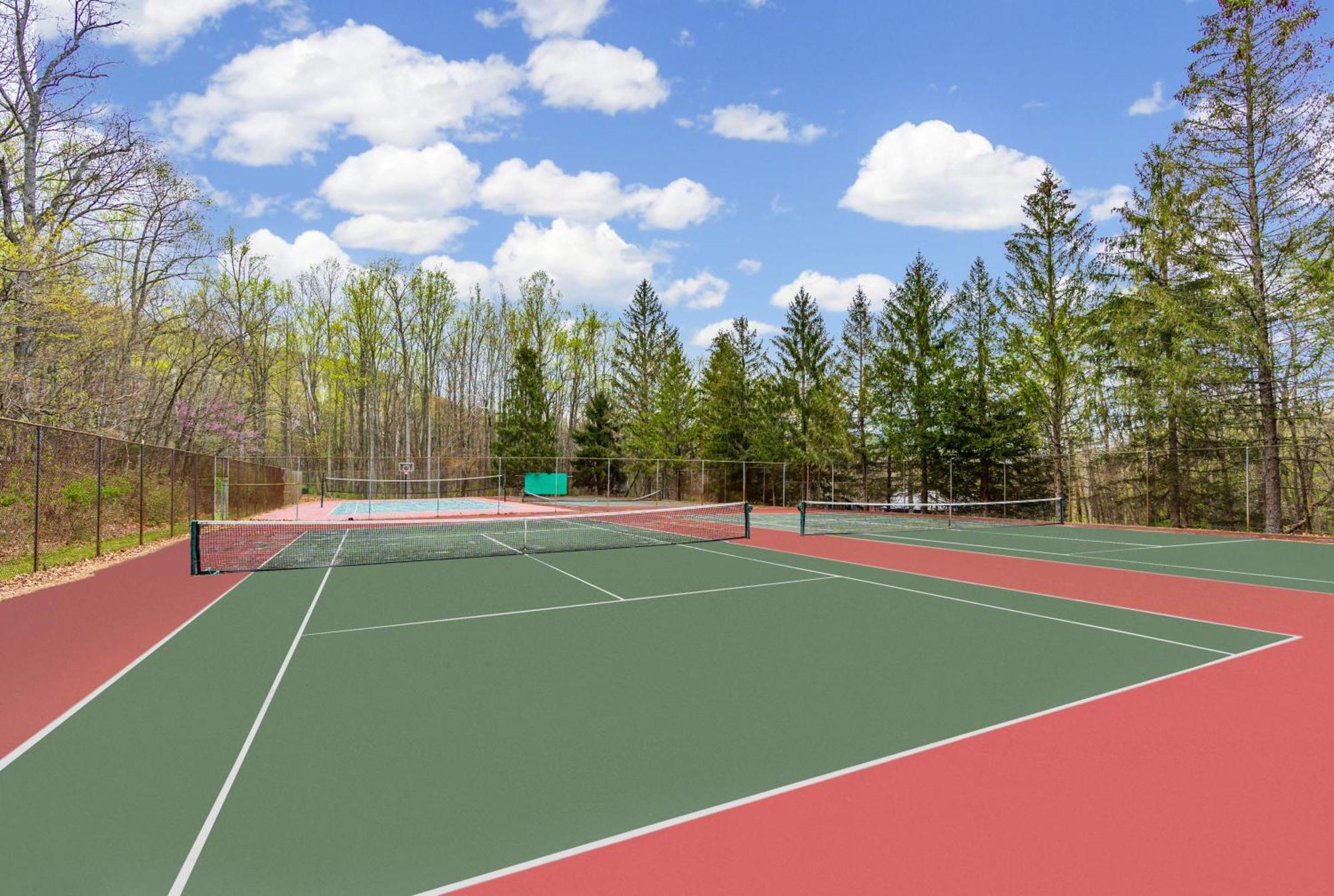 Huge Cabin W Hot Tub, Deck, Grill, Fire Pit, Wifi Berkeley Springs Exteriér fotografie